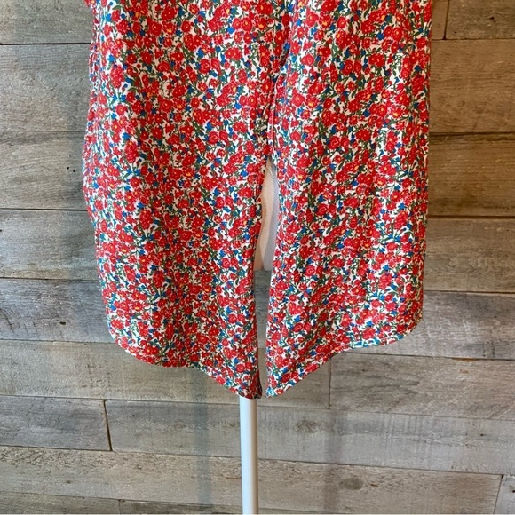 BNWOT Zara women’s  red floral tie up‎ cropped shirt top in size medium - Picture 7 of 9
